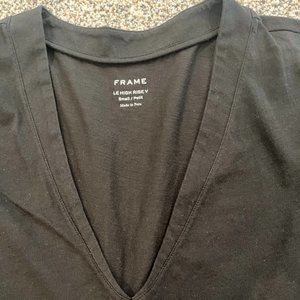 Frame Le High Rise V-Neck Tee (small)